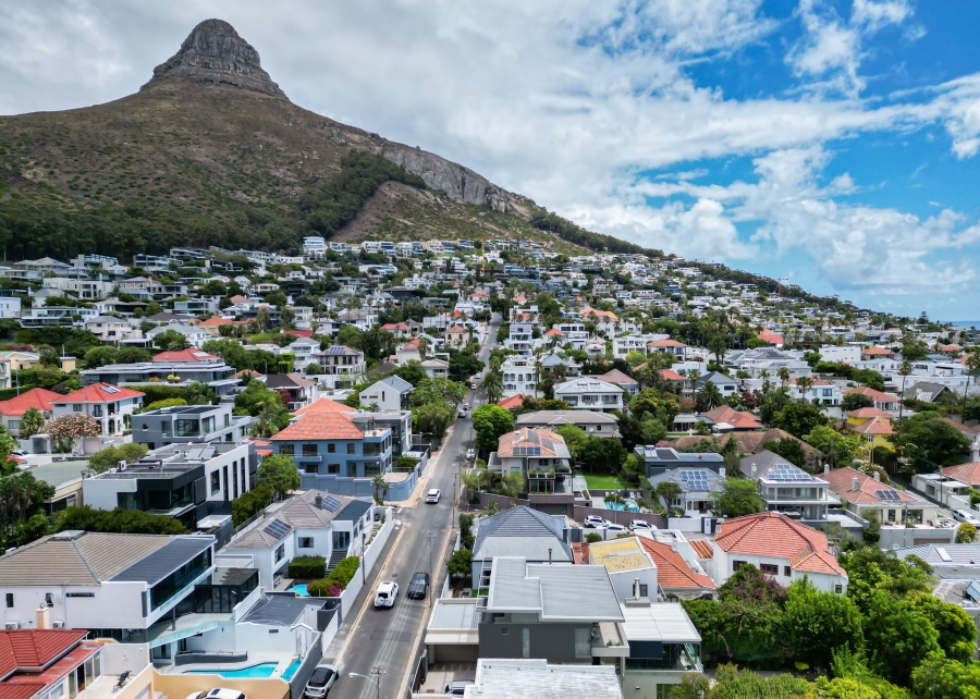 4 Bedroom Property for Sale in Fresnaye Western Cape